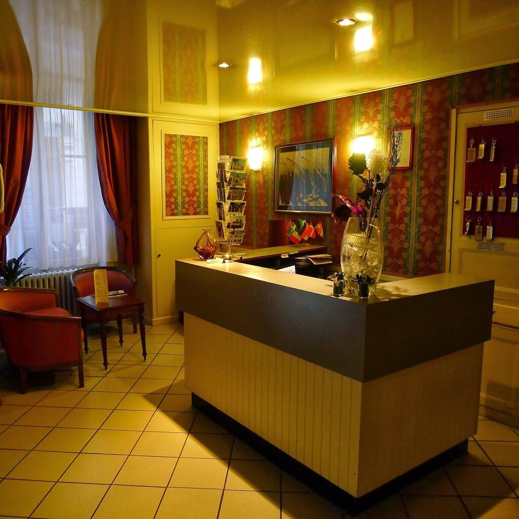 Hotel De La Banniere De France Laon Zewnętrze zdjęcie